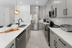 Vor5346aa: 5 Bed, Gamer's Paradise, Pool