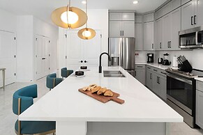 Vor5346aa: 5 Bed, Gamer's Paradise, Pool