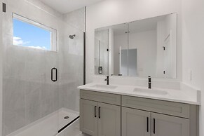 Vor5334aa: 4 Bed, Volcano Adventure, Pool