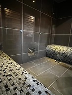 Silverwood Luxury Lodge Resort