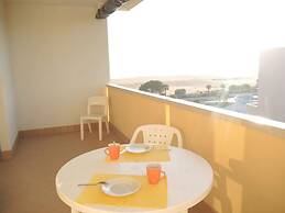 Luminous and Cozy 1 Bedroom Apartment With Seaview