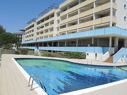 Luminous and Cozy 1 Bedroom Apartment With Seaview