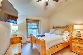 Spacious Cle Elum Cabin on Golf Course w/ Hot Tub!