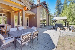Spacious Cle Elum Cabin on Golf Course w/ Hot Tub!