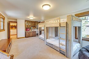 Spacious Cle Elum Cabin on Golf Course w/ Hot Tub!