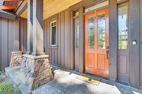 Spacious Cle Elum Cabin on Golf Course w/ Hot Tub!