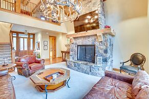 Spacious Cle Elum Cabin on Golf Course w/ Hot Tub!