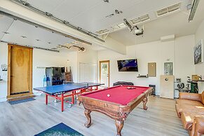 Spacious Cle Elum Cabin on Golf Course w/ Hot Tub!