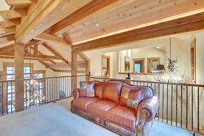 Spacious Cle Elum Cabin on Golf Course w/ Hot Tub!