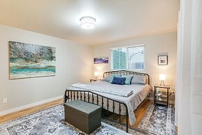 Updated Duplex Home < 1 Mi to Downtown Enumclaw!