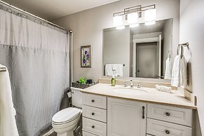 Updated Duplex Home < 1 Mi to Downtown Enumclaw!