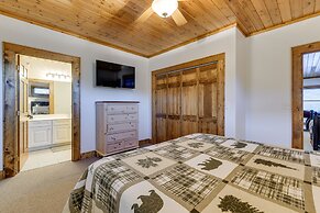 Mountain-view Cabin in Maggie Valley w/ Foosball!