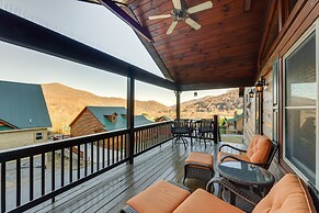 Mountain-view Cabin in Maggie Valley w/ Foosball!