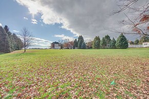 15 Mi to Amish Village: Cozy Lancaster Apt!