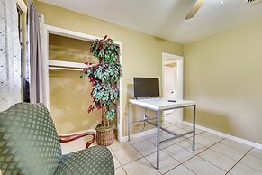 Baton Rouge Vacation Rental w/ Yard: 10 Mi to Lsu!