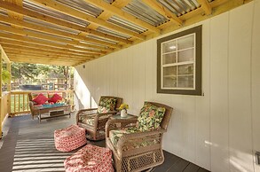 Cozy Montgomery Cottage w/ Porch, Near Lake Conroe