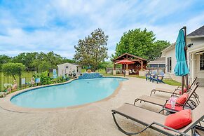 Round Rock Vacation Rental: Private Pool & Hot Tub