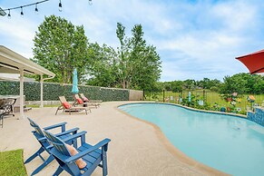 Round Rock Vacation Rental: Private Pool & Hot Tub