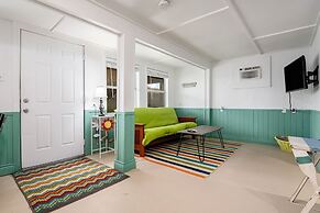 Amberjack 2 Bedroom Home by RedAwning