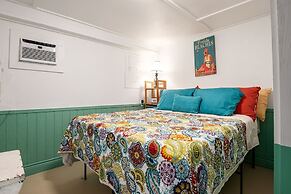 Amberjack 2 Bedroom Home by RedAwning