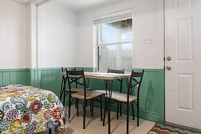 Amberjack 2 Bedroom Home by RedAwning