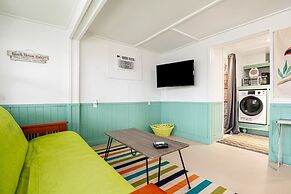 Amberjack 2 Bedroom Home by RedAwning