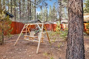 2395-bear Paw Cottage 2 Bedroom Cabin by RedAwning