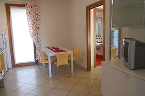 Cozy Apartment Near the Beach - Beahost