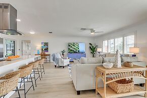 Pet-friendly Cape Coral Gem w/ Pool, 3 Mi to Beach