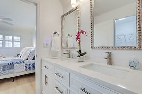 Pet-friendly Cape Coral Gem w/ Pool, 3 Mi to Beach