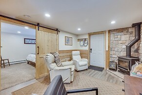 Pet-friendly Florissant Cabin w/ Fire Pit!