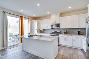 Newly Built Tracy Home w/ Backyard + Pool Access!