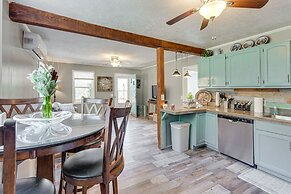 Lovely Smoky Mountain Cottage w/ Deck + Views!