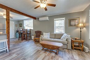 Lovely Smoky Mountain Cottage w/ Deck + Views!