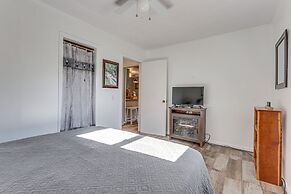 Lovely Smoky Mountain Cottage w/ Deck + Views!