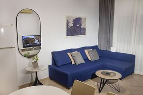 Palm Beach Sea View Apartment