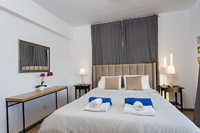 Palm Beach Sea View Apartment