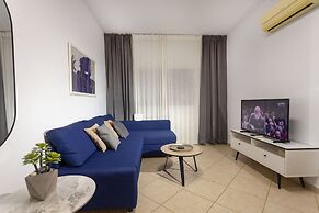 Palm Beach Sea View Apartment