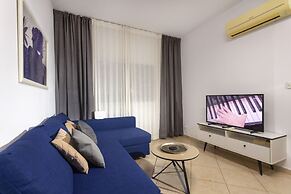 Palm Beach Sea View Apartment