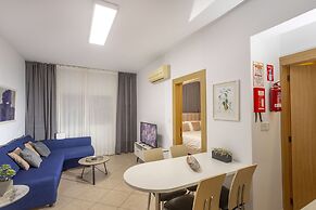 Palm Beach Sea View Apartment