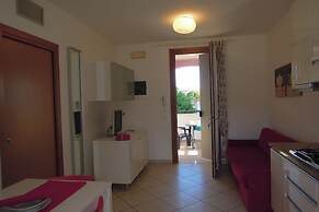 Modern Three Room Flat With Pool