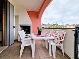 Modern Three Room Flat With Pool