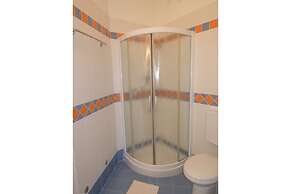 Beautiful Flat in Residence With Pool