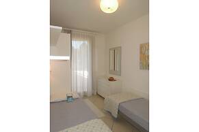 Cozy Apartment With Swimming Pool