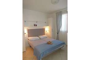 Cozy Apartment With Swimming Pool