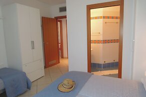 Cozy Apartment With Swimming Pool