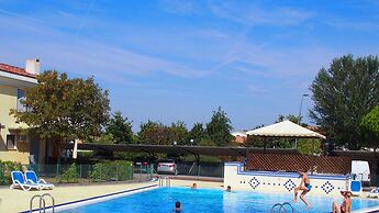 Cozy Apartment With Swimming Pool