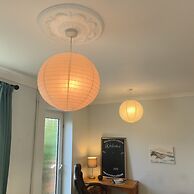 Private Entire House - 3 Bedrooms, Garden, Parking