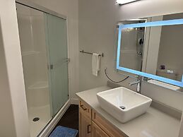 LUXURY DOWNTOWN CONDO TWO BEDROOM