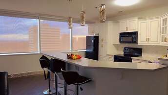 LUXURY DOWNTOWN CONDO TWO BEDROOM